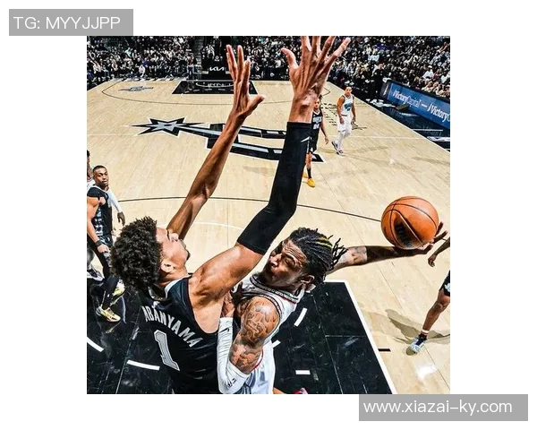 戈贝尔半场表现抢眼7投6中斩获12分7篮板1盖帽多次快攻扣篮展现实力 戈贝尔半场表现抢眼7投6中斩获12分7篮板1盖帽多次快攻扣篮展现实力