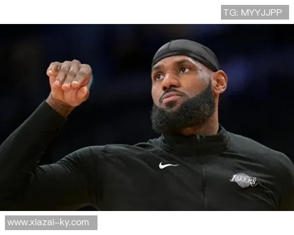 大范调侃詹姆斯早该退役建议每年都提及 大范调侃詹姆斯早该退役建议每年都提及
