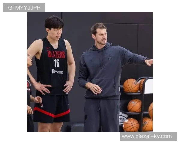 斯普利特强调阵容完整后将提升效率与速度期待更高效表现 斯普利特强调阵容完整后将提升效率与速度期待更高效表现