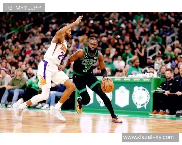 追梦之路:杰伦布朗渴望成为球队核心却面临阵容困境 追梦之路:杰伦布朗渴望成为球队核心却面临阵容困境